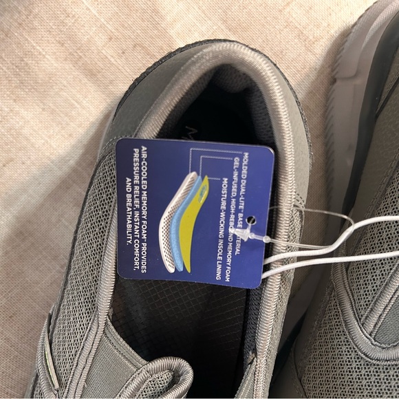 Men’s Skechers Equalizer Persist Slip On - Picture 5 of 8